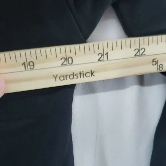 Nine West Black Knit top Medium cold Shoulder (AL) - Picture 5 of 8